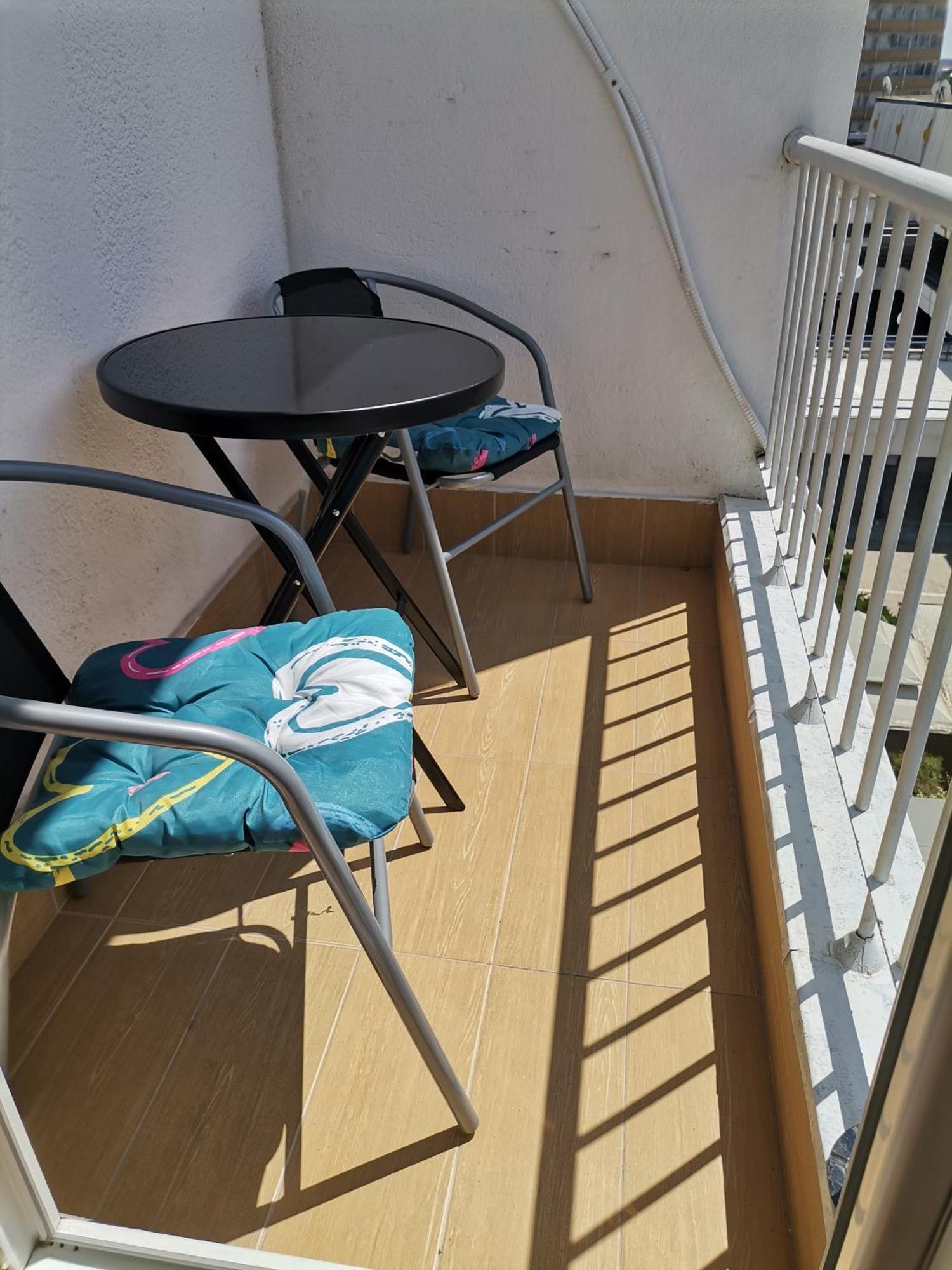 Calla 5 Apartment: Central Square Living with Secure Parking Skopje Exterior photo