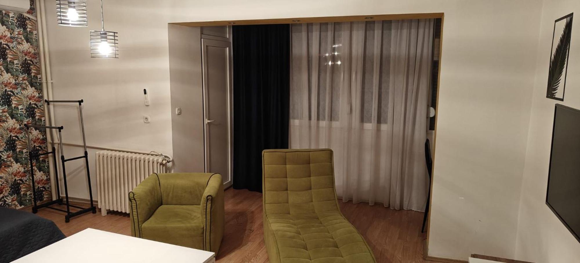 Calla 5 Apartment: Central Square Living with Secure Parking Skopje Exterior photo